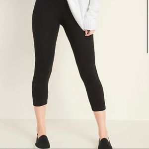 Old Navy {high-rise cropped leggings}